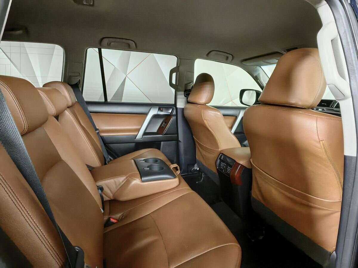 Toyota Land Cruiser Prado с пробегом — 2015 год. Фото: #10