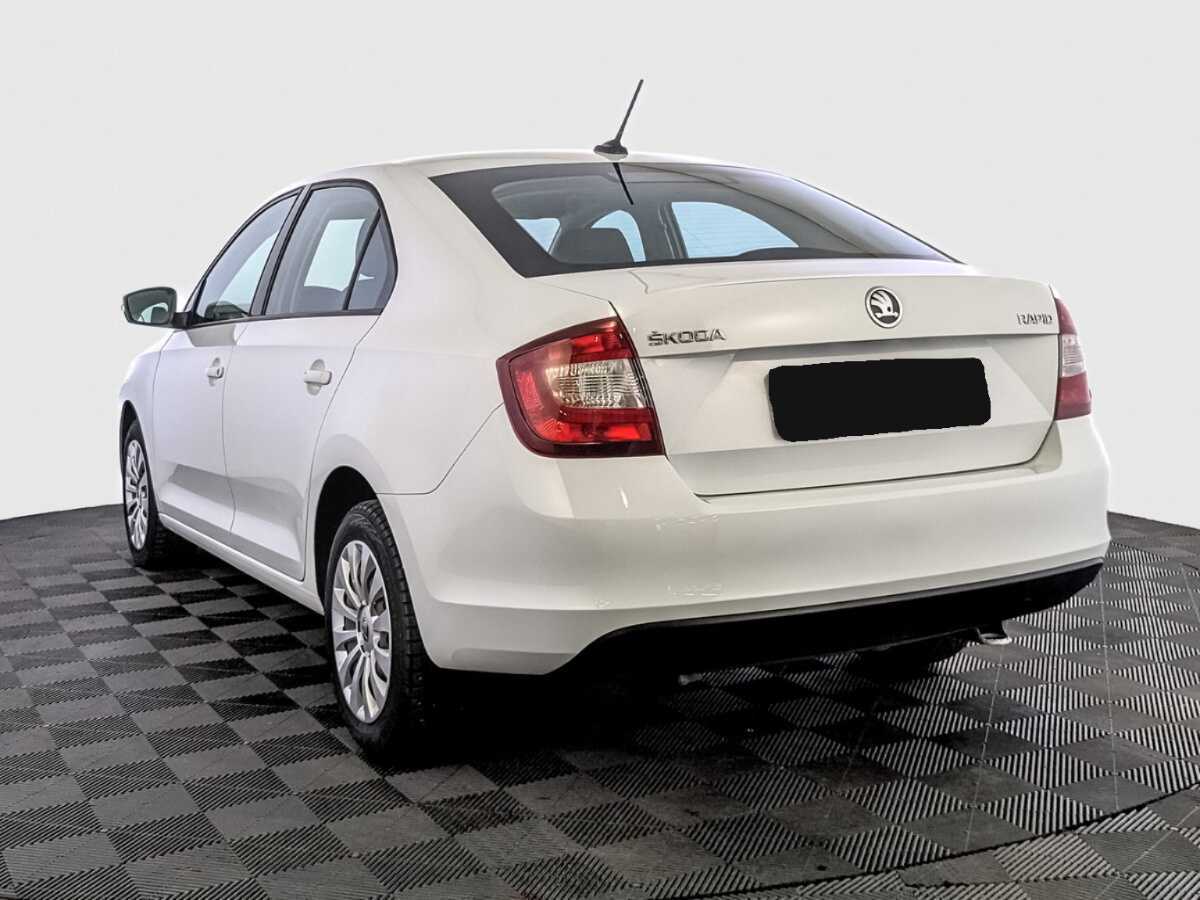 Skoda Rapid с пробегом — 2019 год. Фото: #6