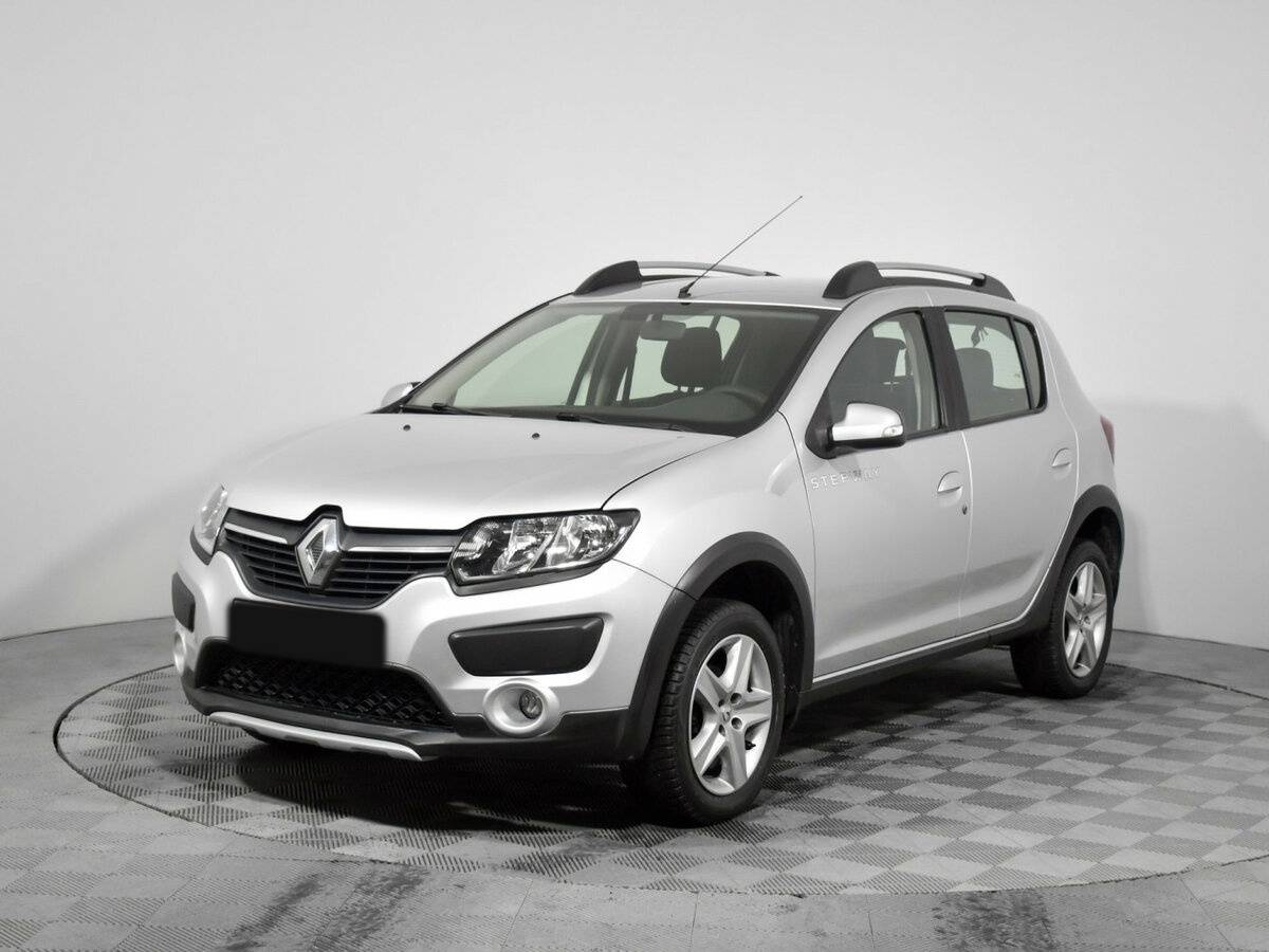 Renault Sandero с пробегом — 2016 год. Посмотреть фото