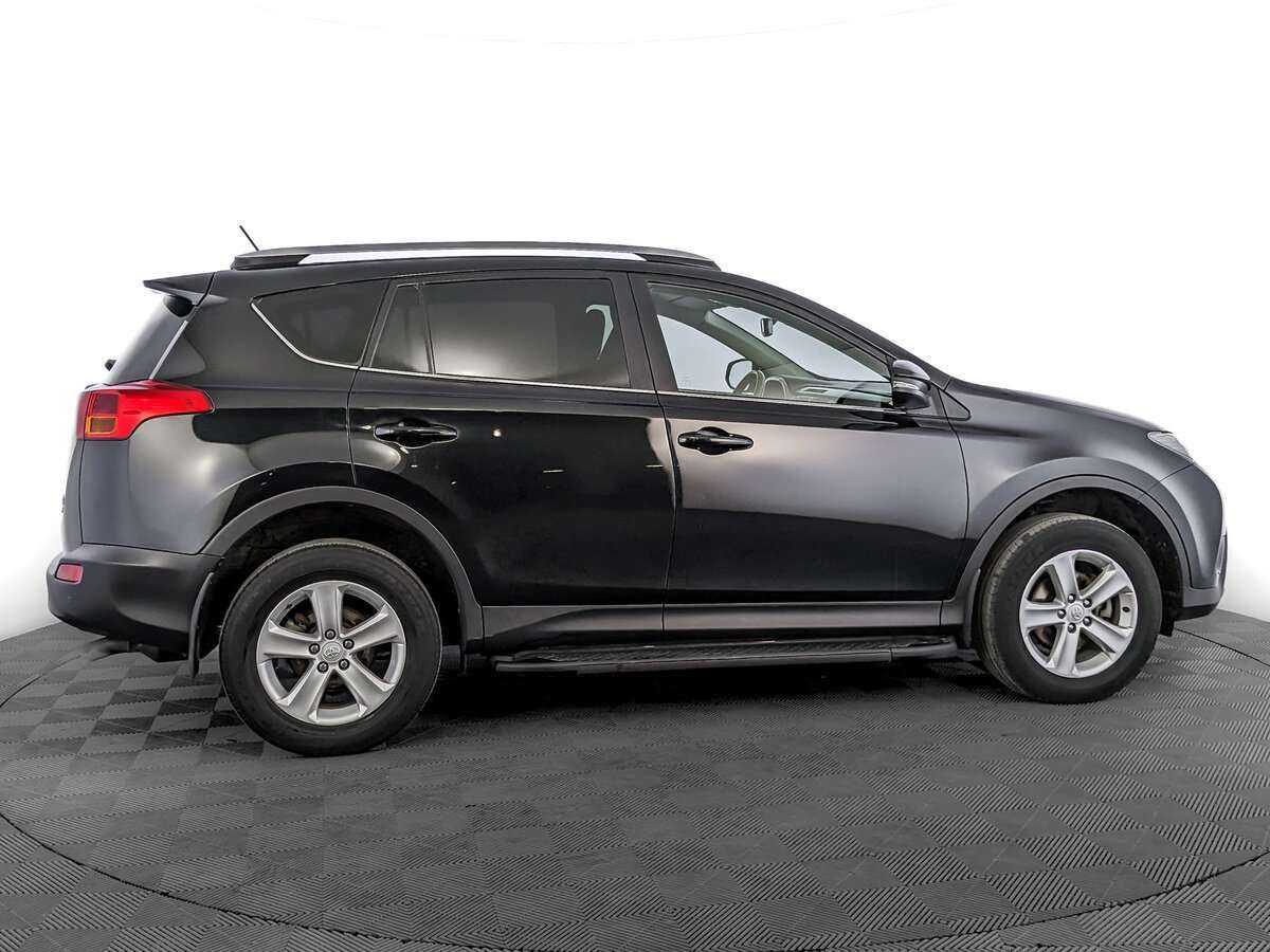 Toyota RAV4 с пробегом — 2014 год. Фото: #3
