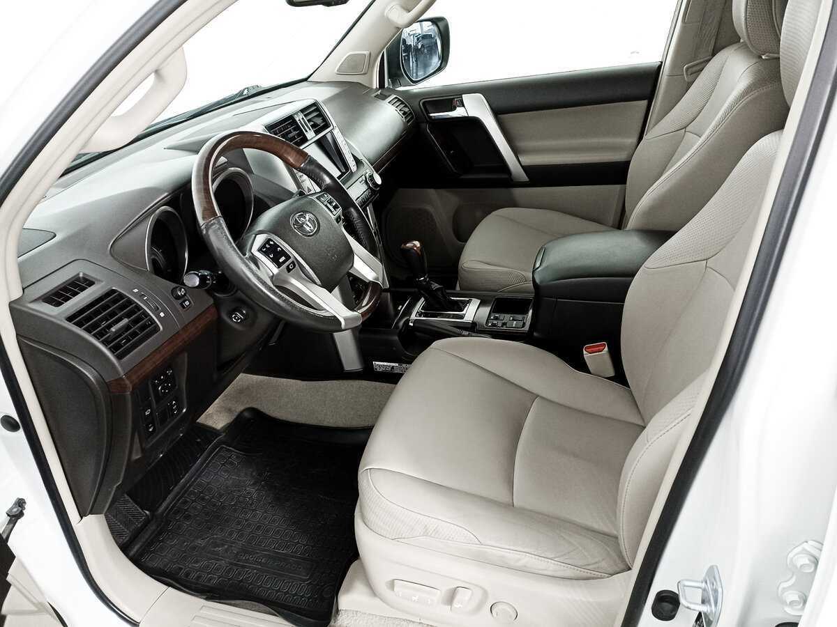 Toyota Land Cruiser Prado с пробегом — 2013 год. Фото: #11