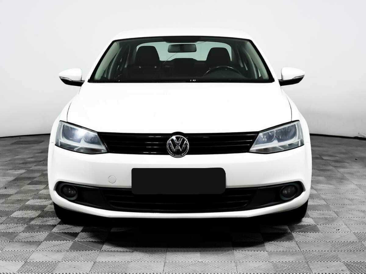 Volkswagen Jetta с пробегом — 2012 год. Фото: #1