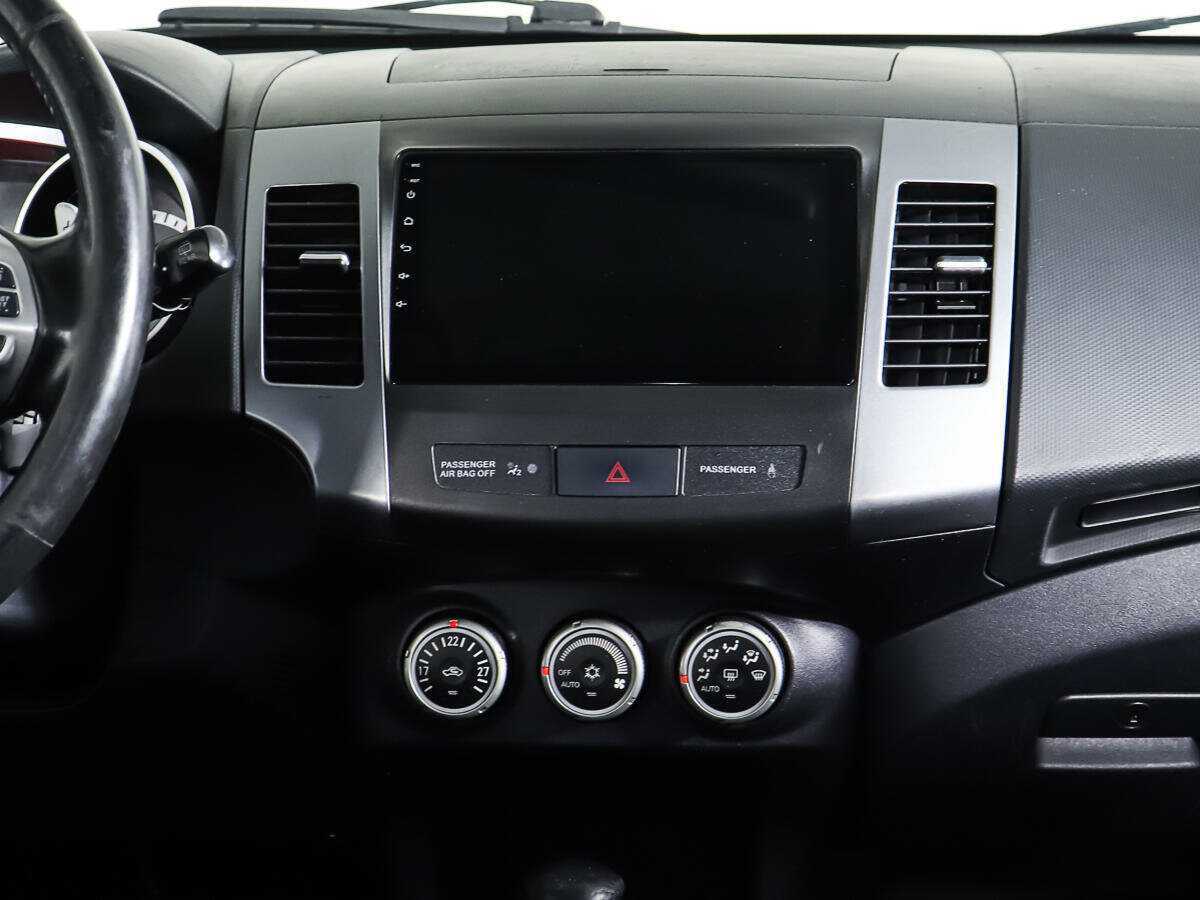Mitsubishi Outlander с пробегом — 2008 год. Фото: #13