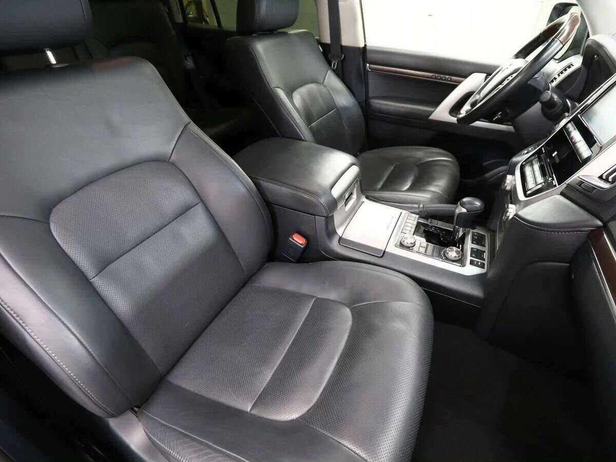 Toyota Land Cruiser с пробегом — 2019 год. Фото: #7
