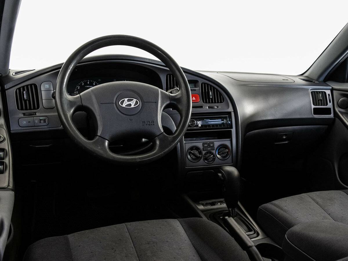 Hyundai Elantra с пробегом — 2008 год. Фото: #10