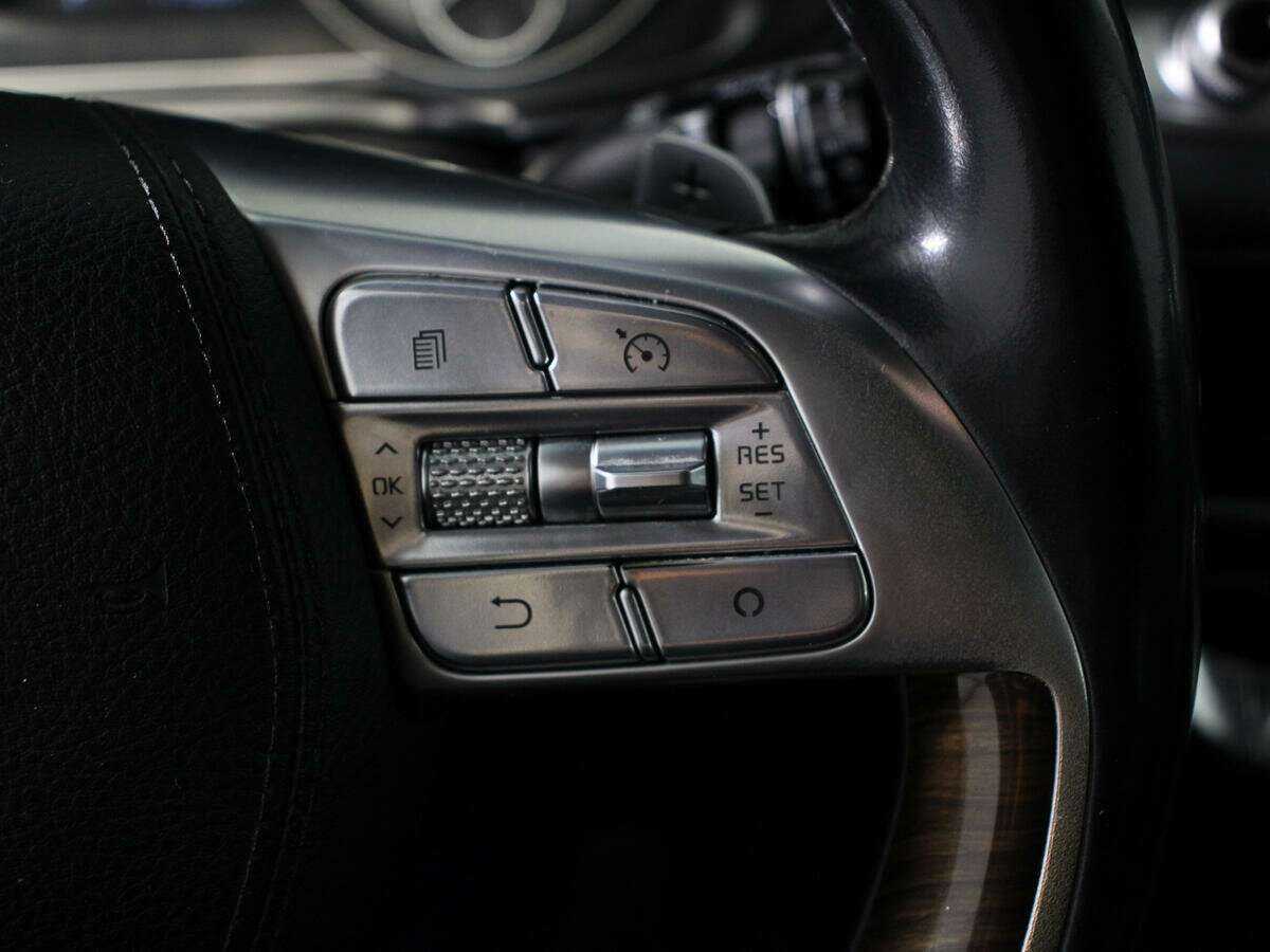 Kia K900 с пробегом — 2019 год. Фото: #17