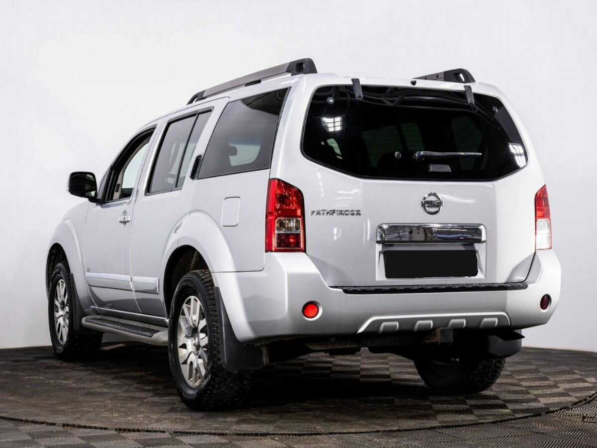Nissan Pathfinder с пробегом — 2010 год. Фото: #3
