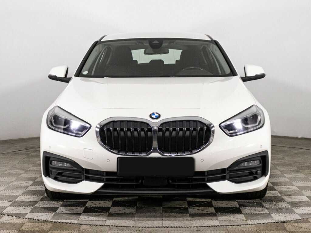 BMW 1 серии с пробегом — 2019 год. Фото: #1
