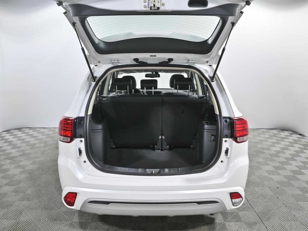 Mitsubishi Outlander с пробегом — 2022 год. Фото: #19