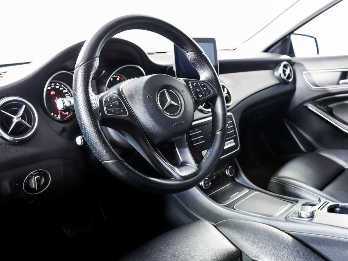 Mercedes-Benz GLA с пробегом — 2017 год. Фото: #13