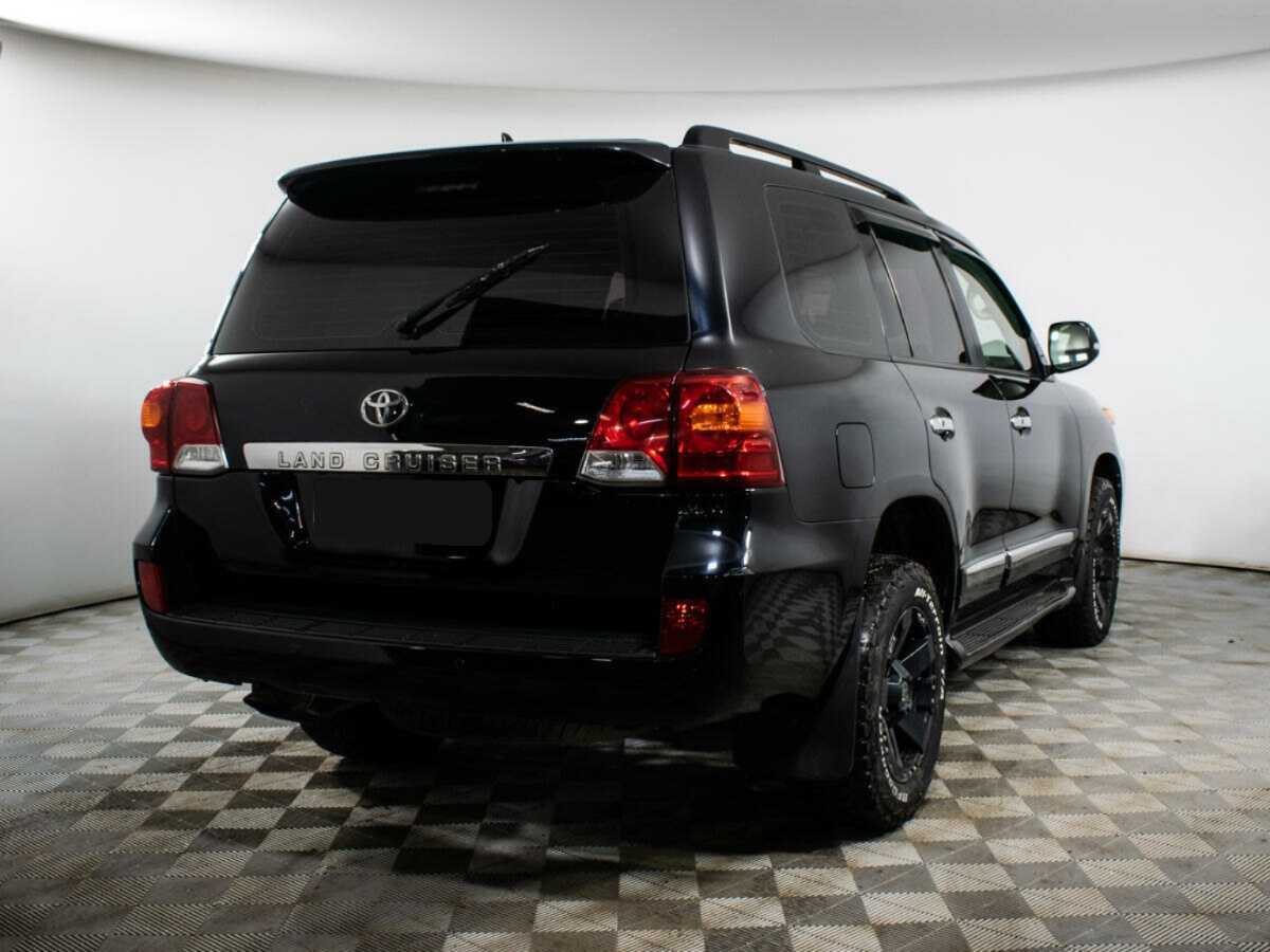 Toyota Land Cruiser с пробегом — 2015 год. Фото: #4