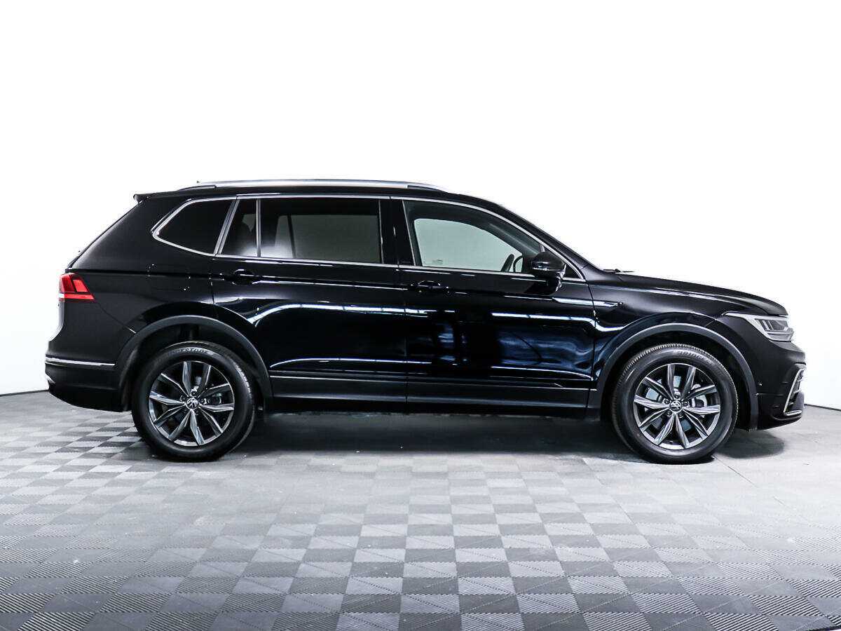 Volkswagen Tiguan с пробегом — 2022 год. Фото: #2