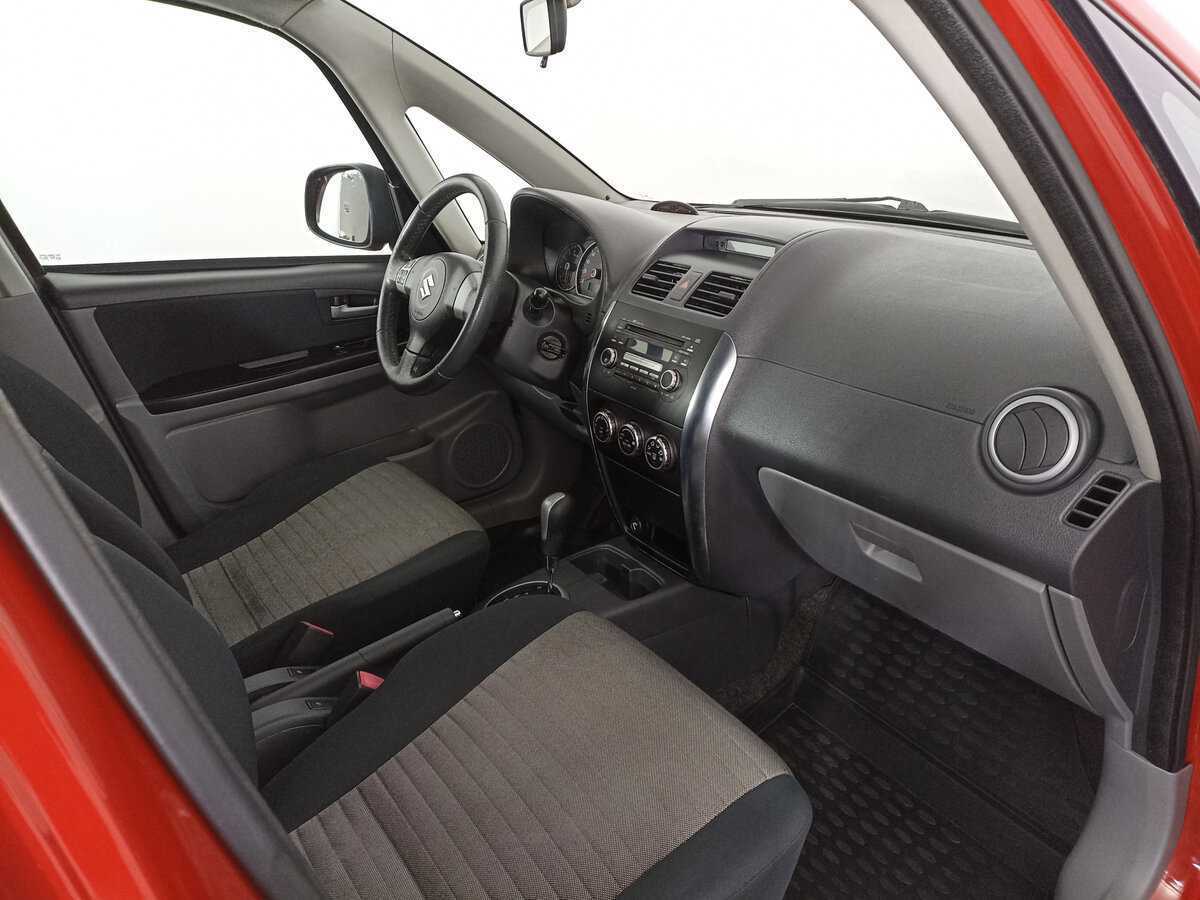 Suzuki SX4 с пробегом — 2008 год. Фото: #10
