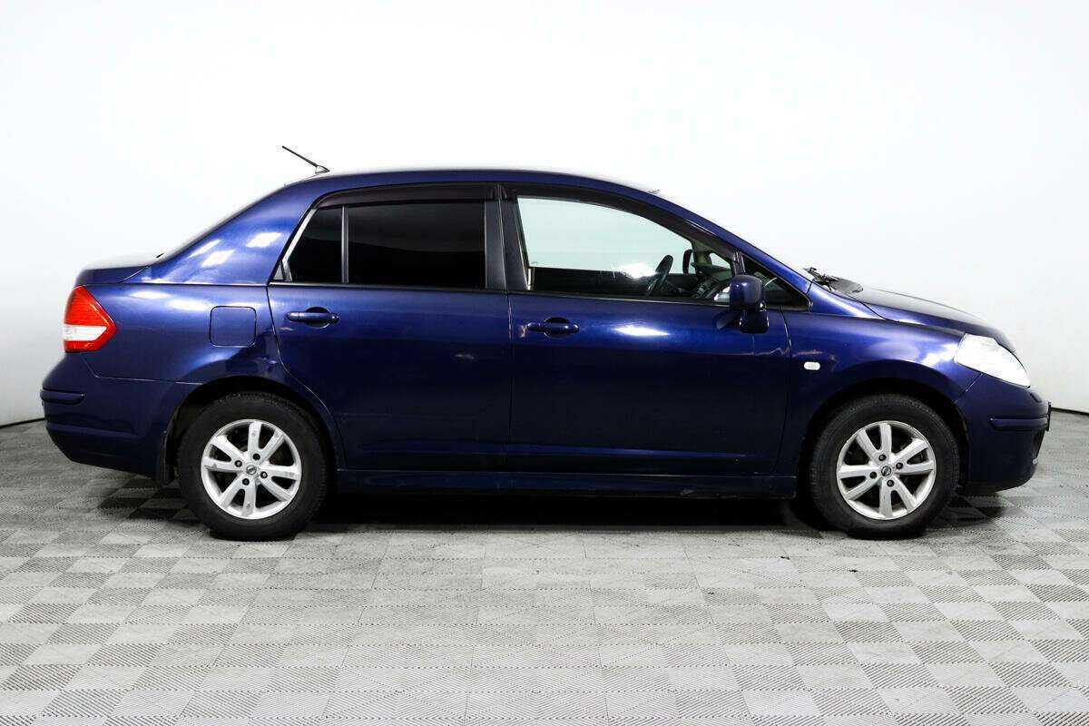 Nissan Tiida с пробегом — 2010 год. Фото: #3