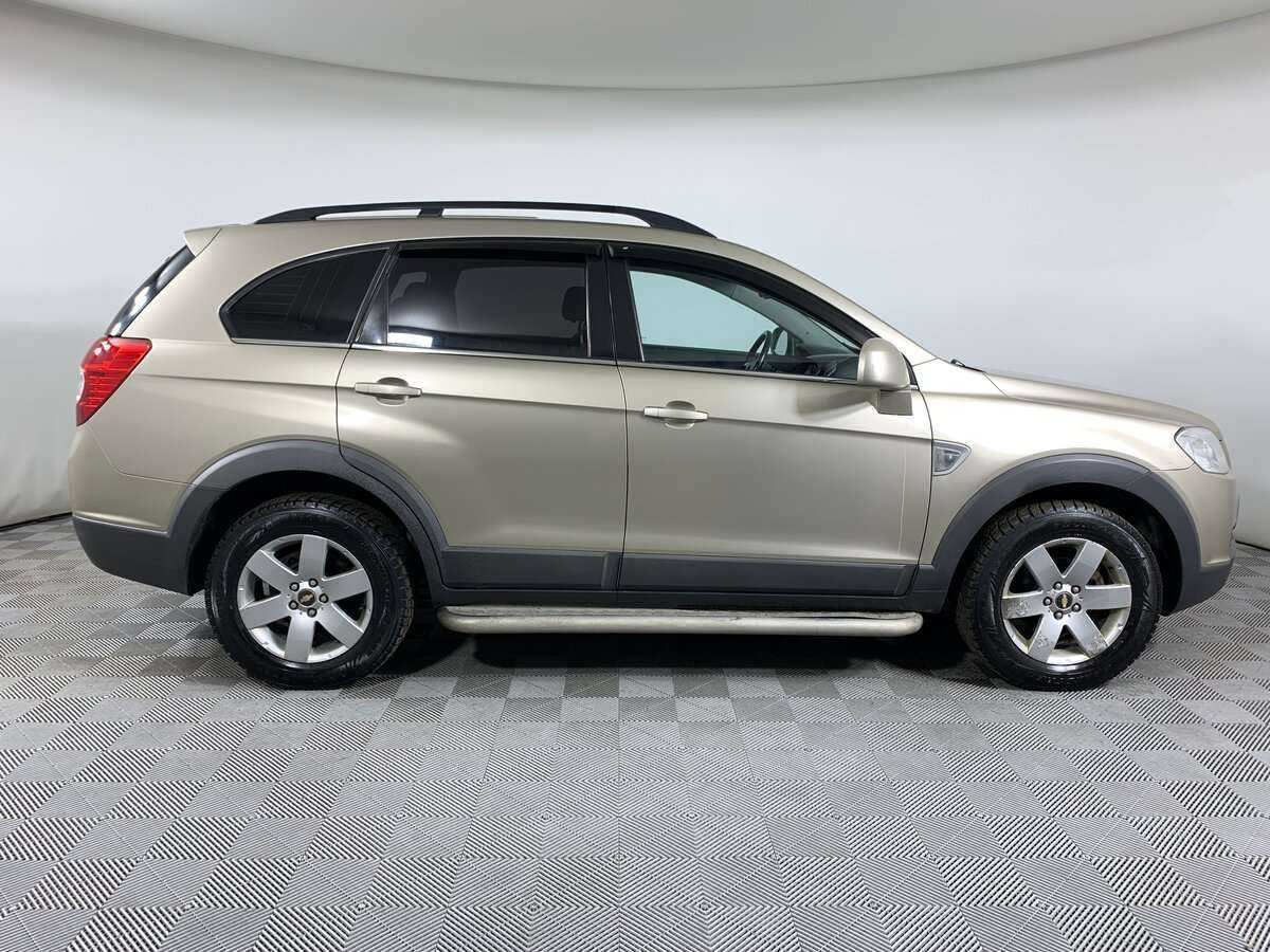 Chevrolet Captiva с пробегом — 2009 год. Фото: #3
