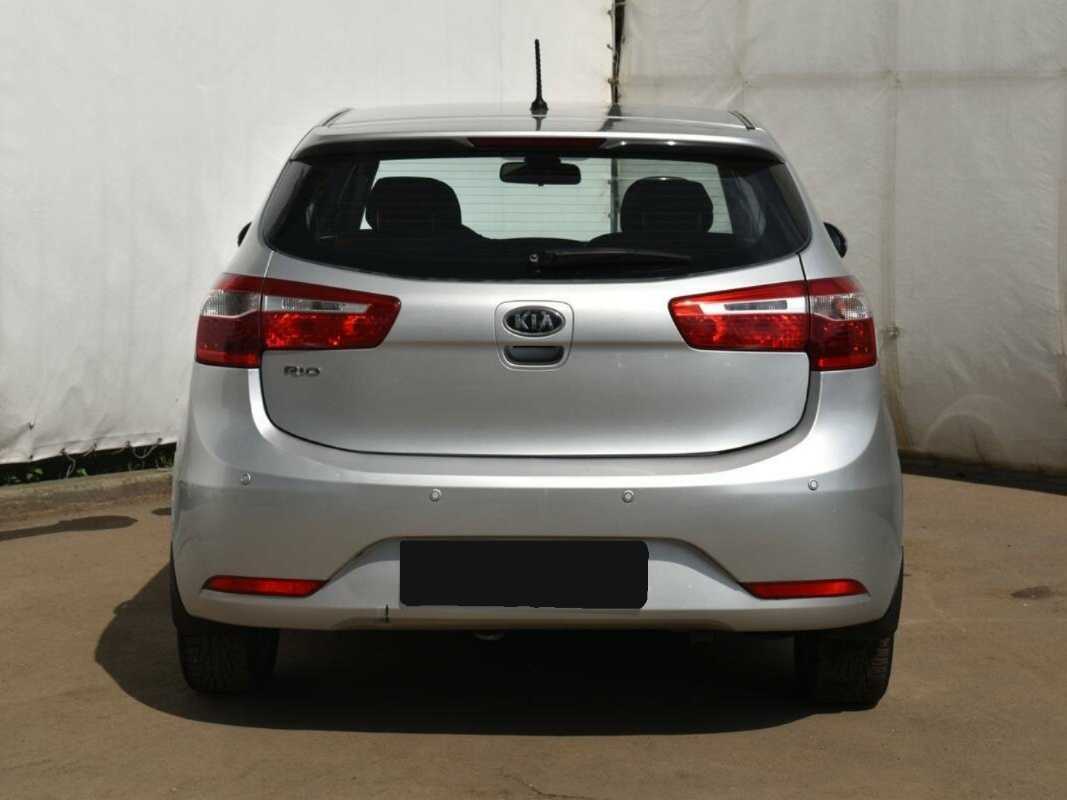 Kia Rio с пробегом — 2012 год. Фото: #3