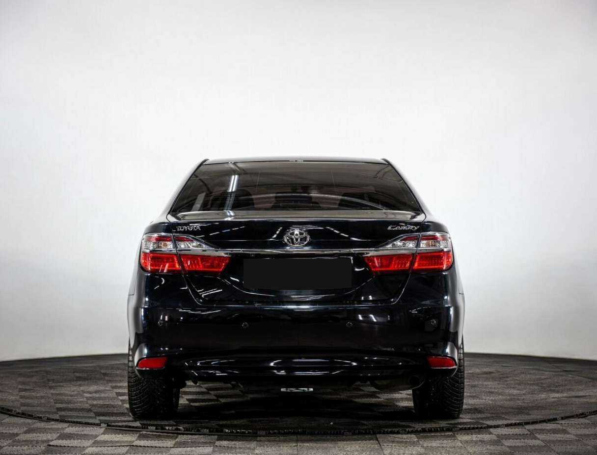 Toyota Camry с пробегом — 2015 год. Фото: #4