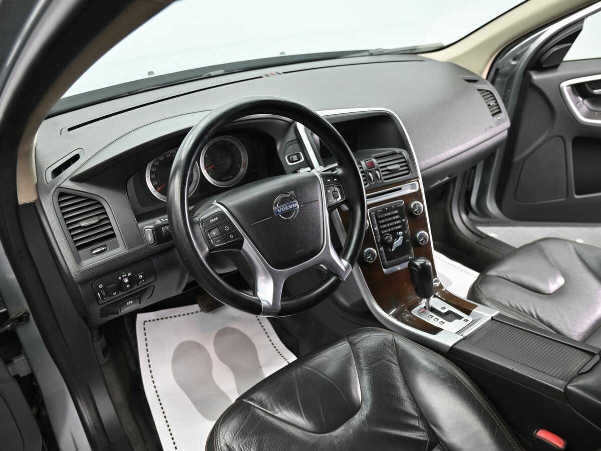 Volvo XC60 с пробегом — 2011 год. Фото: #7