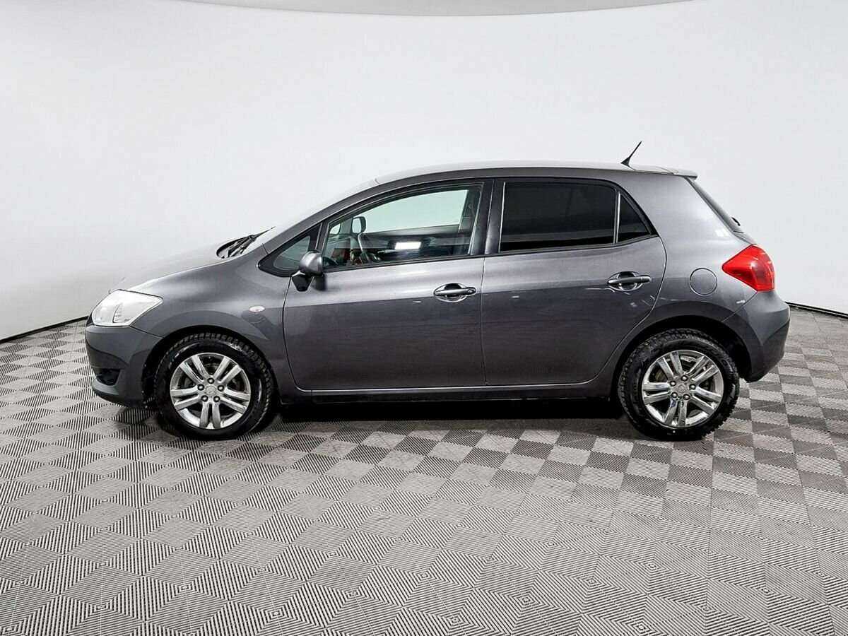 Toyota Auris с пробегом — 2008 год. Фото: #7