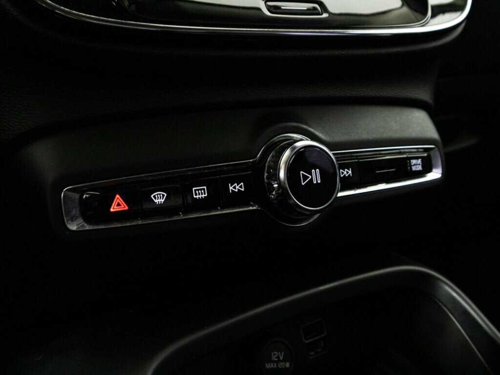 Volvo XC40 с пробегом — 2018 год. Фото: #18