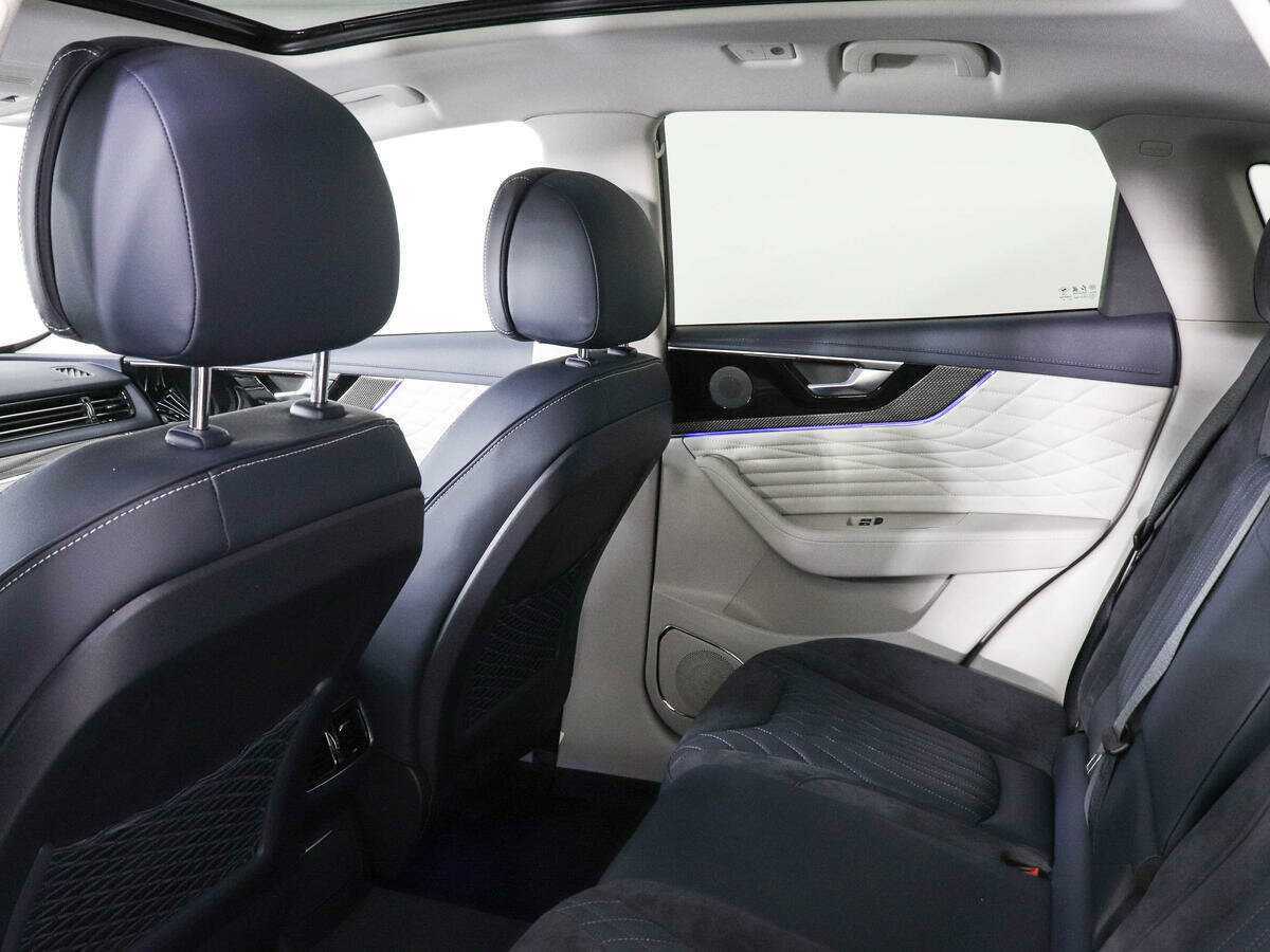 Hongqi HS5 с пробегом — 2023 год. Фото: #13