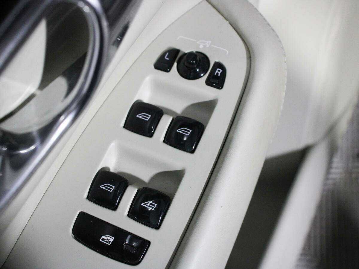 Volvo XC90 с пробегом — 2015 год. Фото: #15