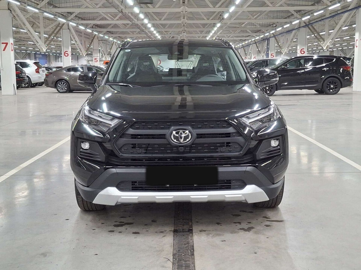 Toyota RAV4 с пробегом — 2025 год. Фото: #1