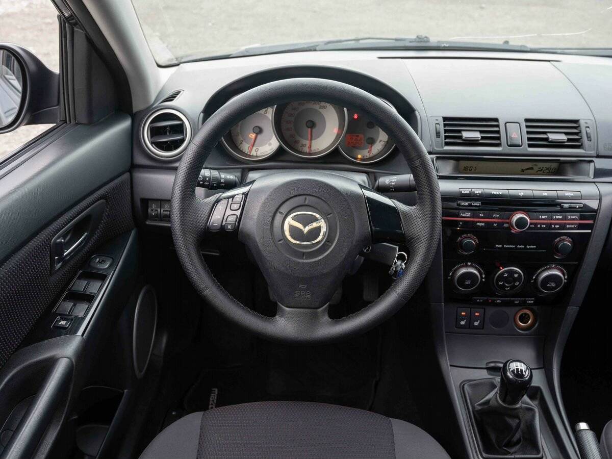 Mazda 3 с пробегом — 2008 год. Фото: #14