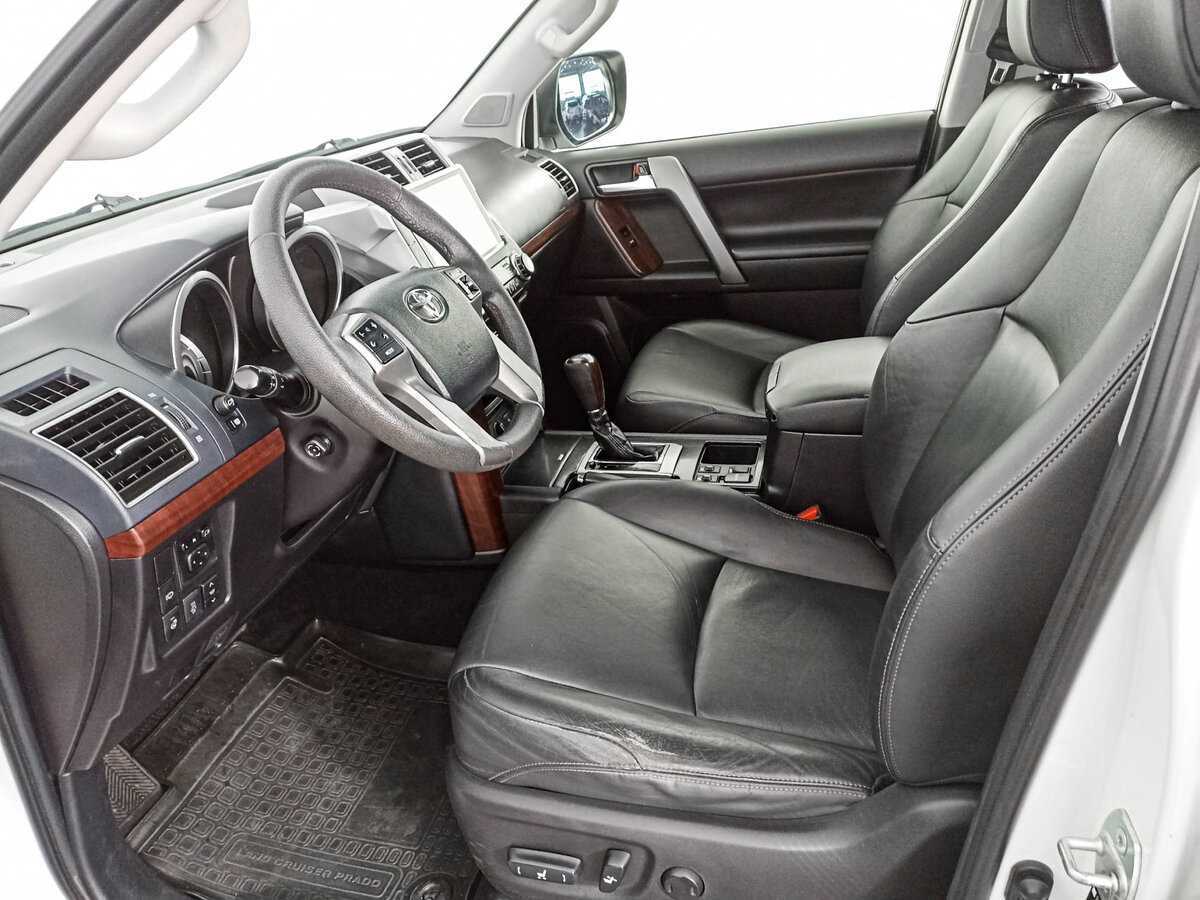 Toyota Land Cruiser Prado с пробегом — 2017 год. Фото: #15