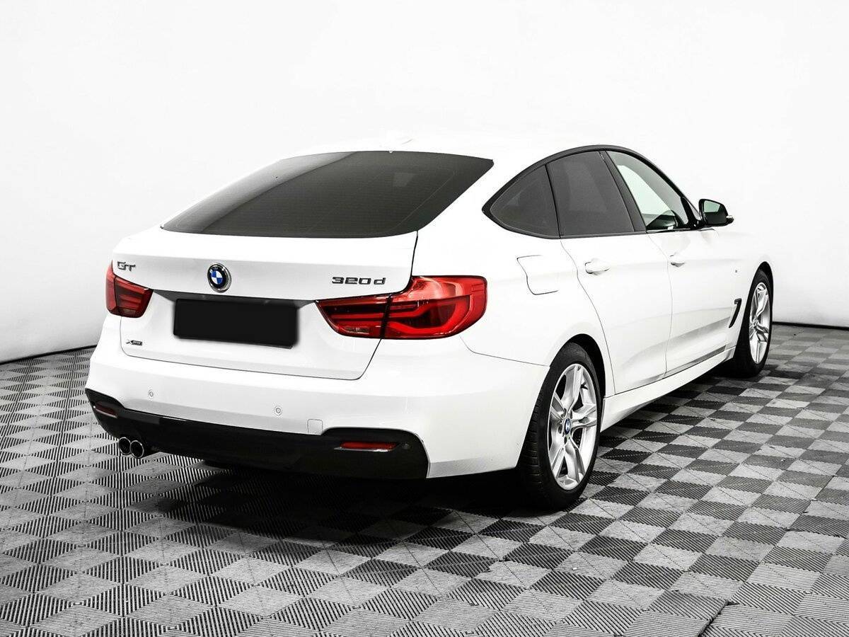 BMW 3 серии с пробегом — 2018 год. Фото: #4
