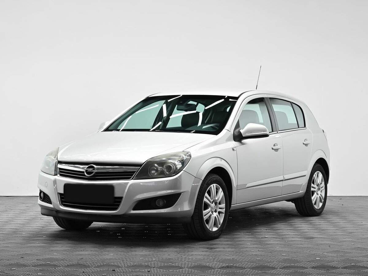 Opel Astra с пробегом — 2012 год. Посмотреть фото