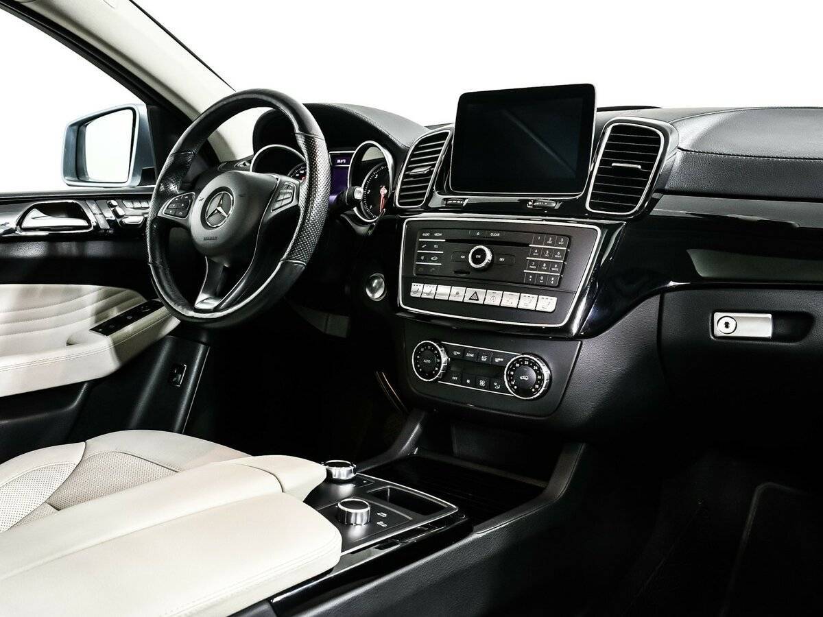 Mercedes-Benz GLE Coupe с пробегом — 2017 год. Фото: #8