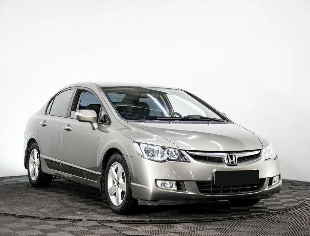 Honda Civic с пробегом — 2007 год. Фото: #2