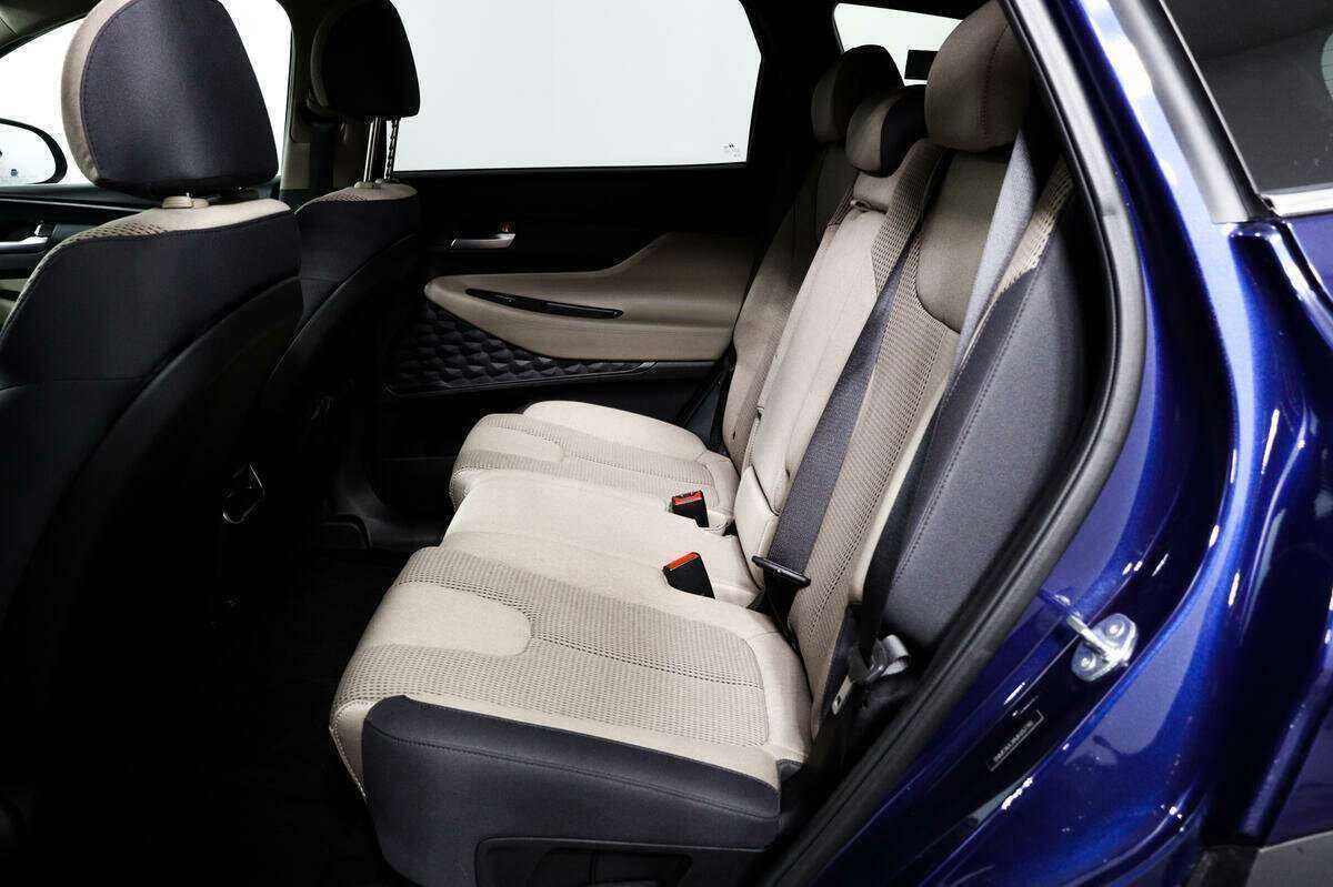 Hyundai Santa Fe с пробегом — 2021 год. Фото: #11
