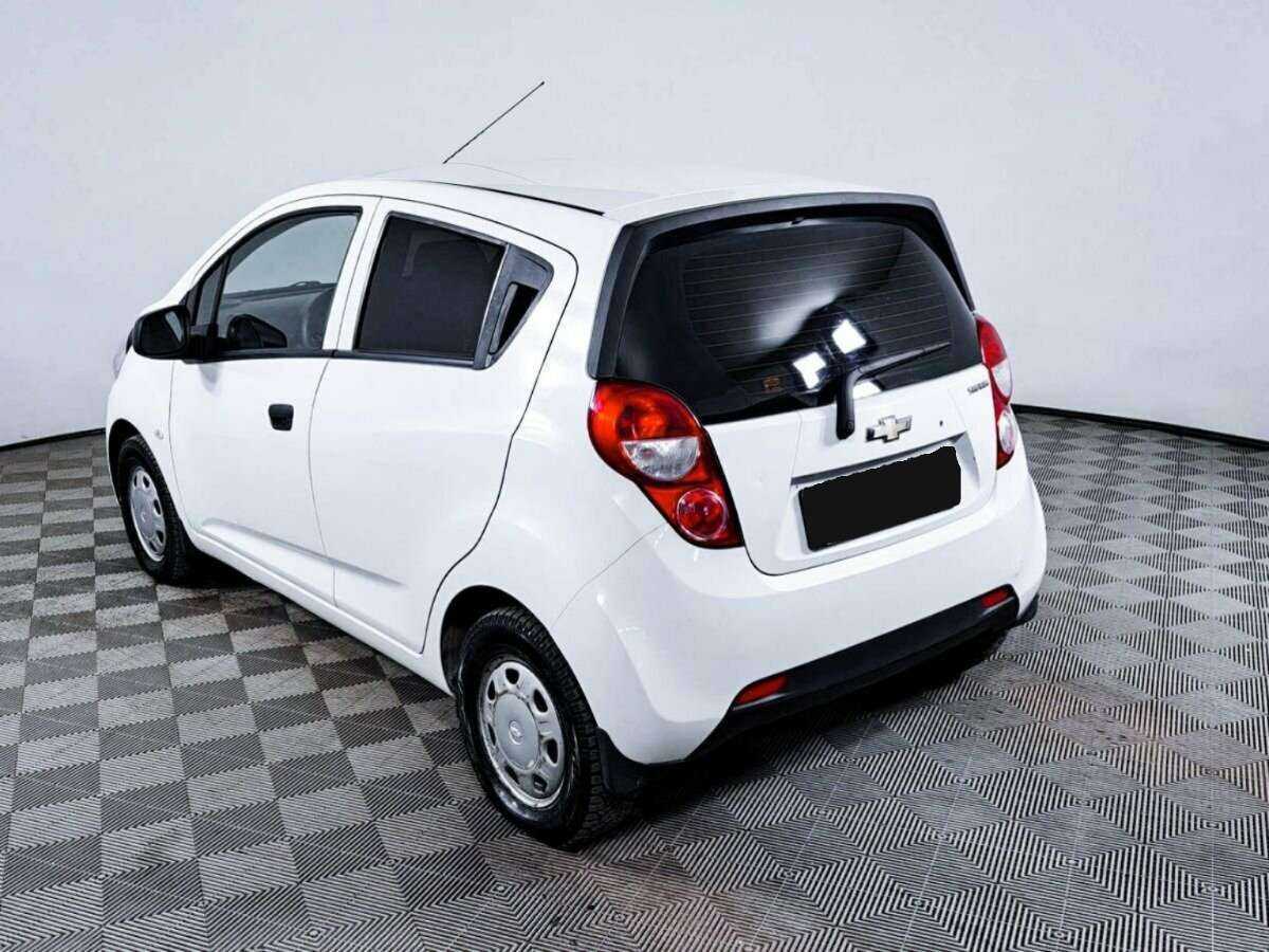 Chevrolet Spark с пробегом — 2013 год. Фото: #6