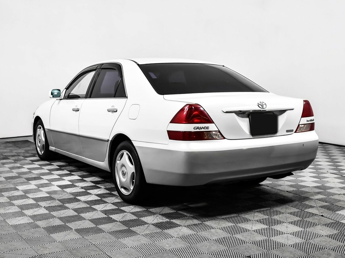 Toyota Mark II с пробегом — 2001 год. Фото: #5
