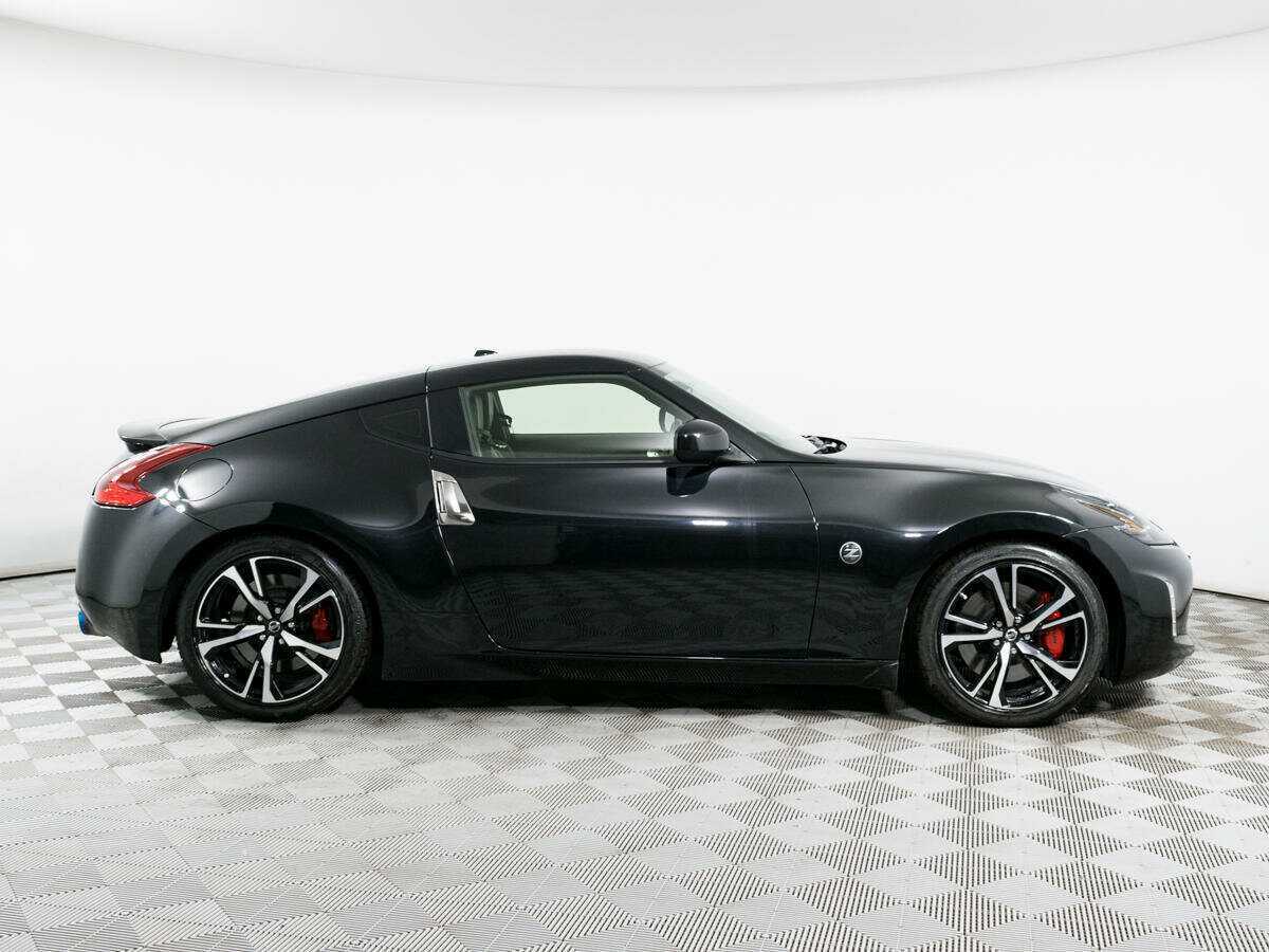 Nissan 370Z с пробегом — 2019 год. Фото: #3
