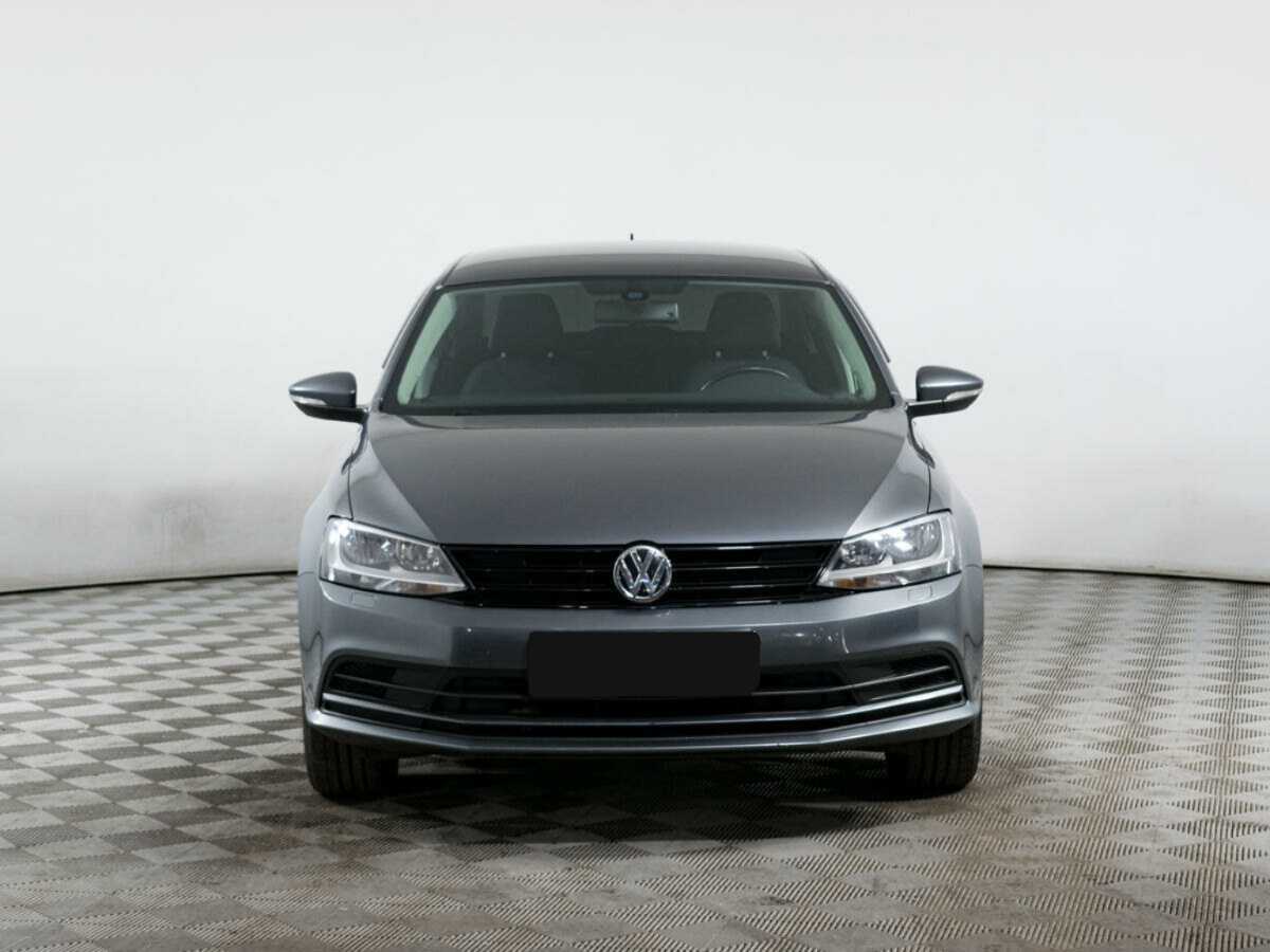 Volkswagen Jetta с пробегом — 2016 год. Фото: #1