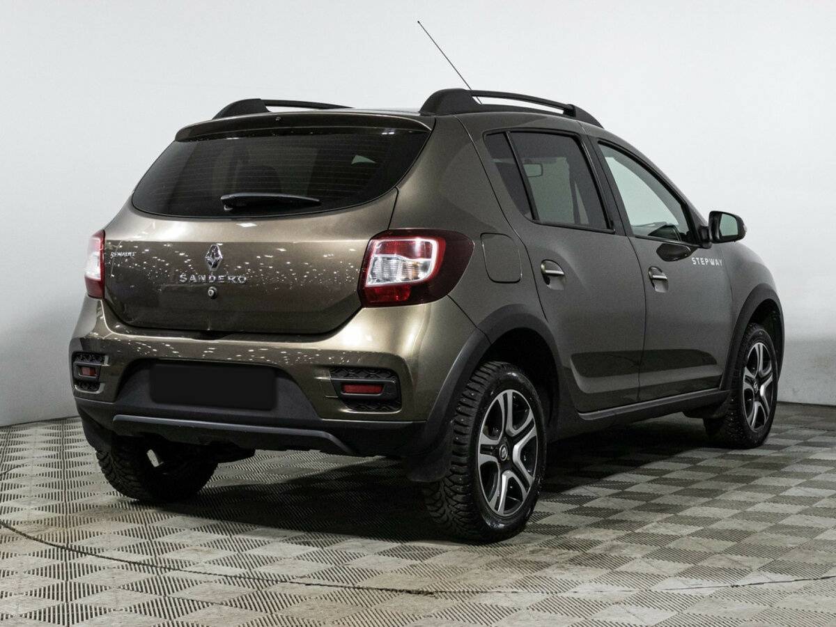 Renault Sandero с пробегом — 2019 год. Фото: #9