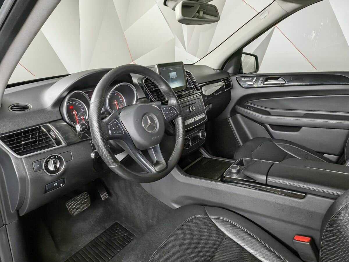 Mercedes-Benz GLE с пробегом — 2015 год. Фото: #13