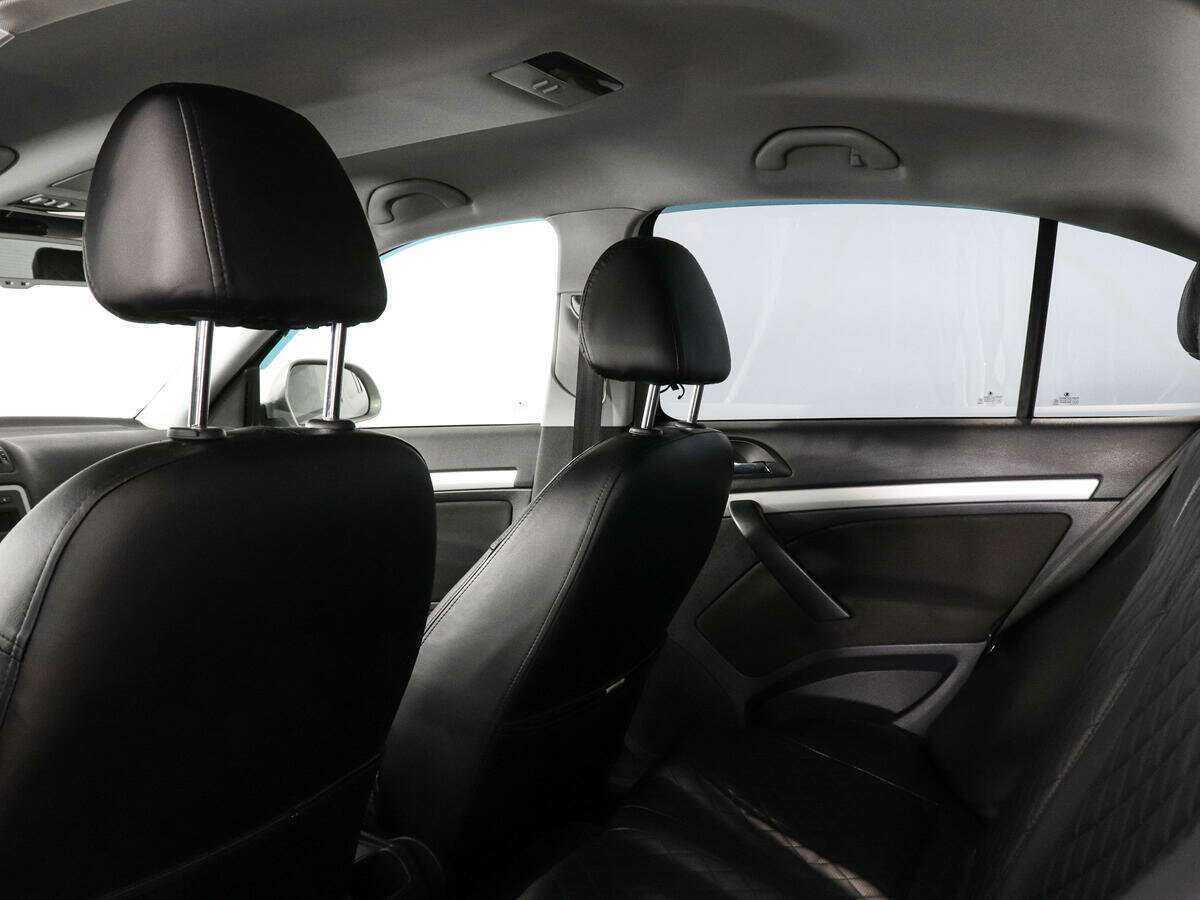 Skoda Octavia с пробегом — 2011 год. Фото: #10