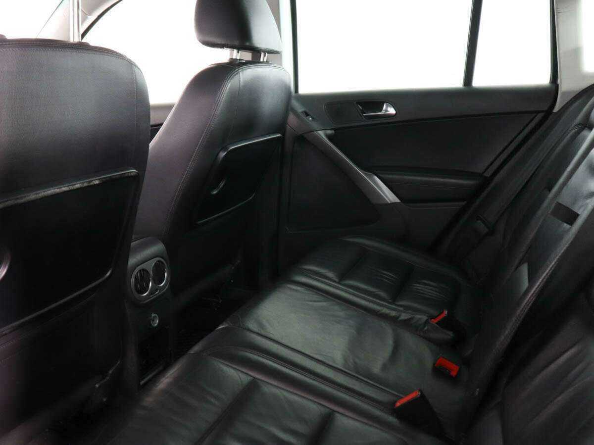 Volkswagen Tiguan с пробегом — 2009 год. Фото: #12