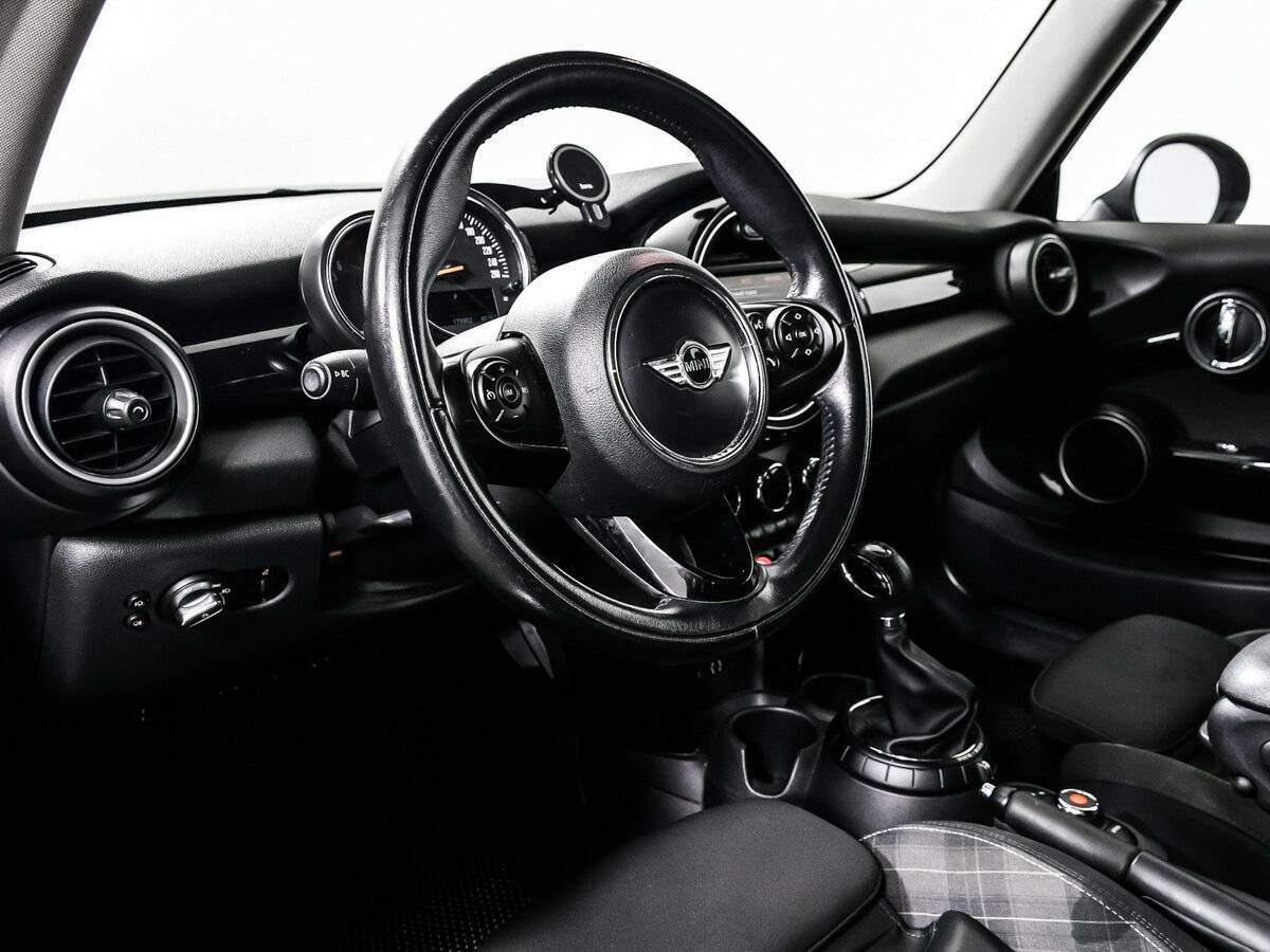Mini Hatch с пробегом — 2015 год. Фото: #11