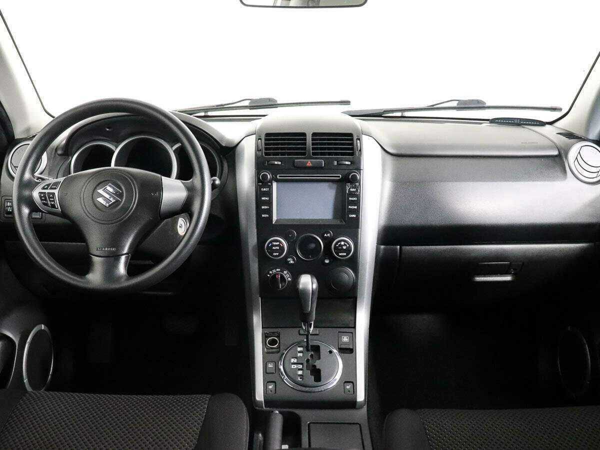 Suzuki Grand Vitara с пробегом — 2011 год. Фото: #10