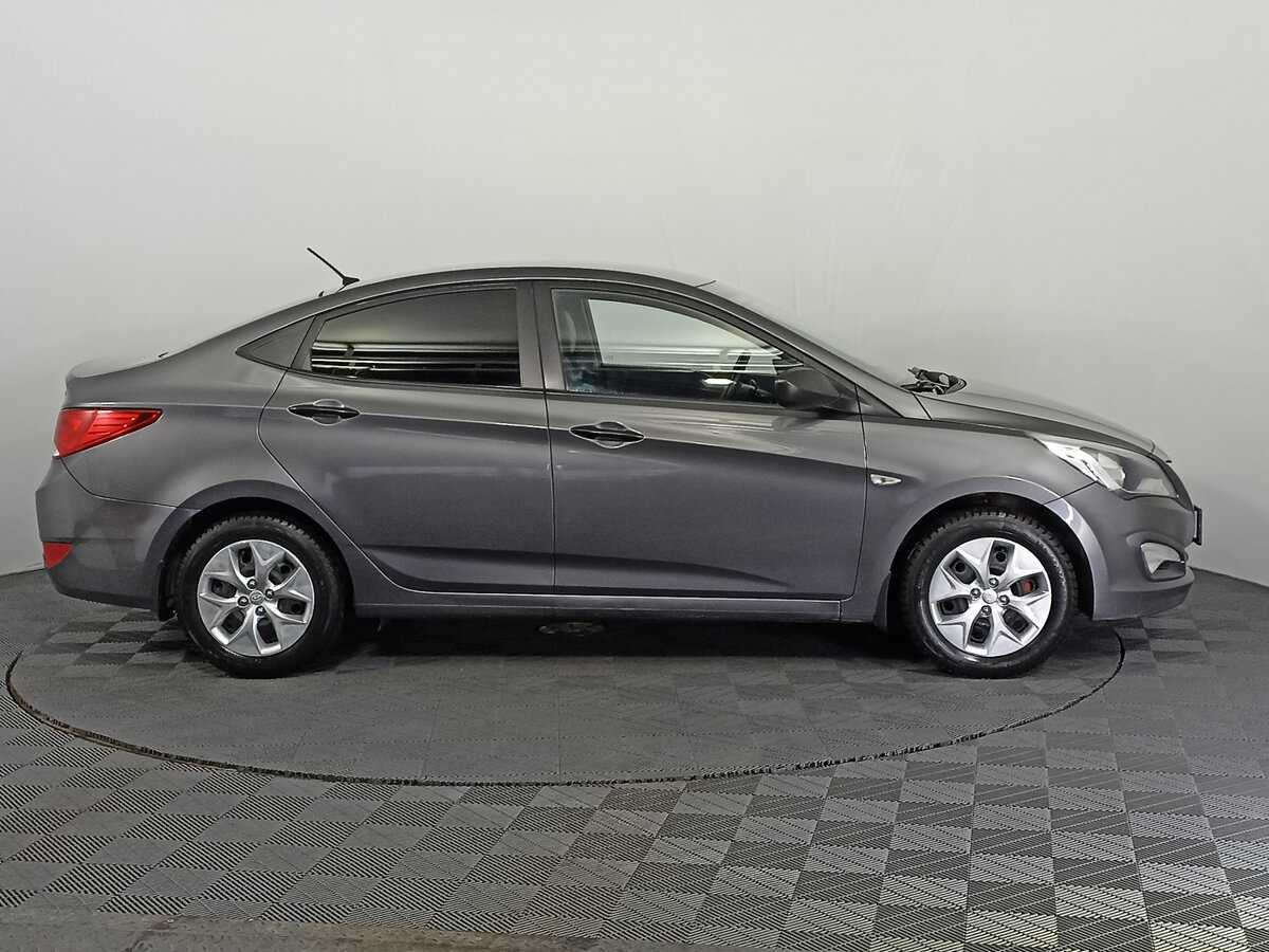 Hyundai Solaris с пробегом — 2015 год. Фото: #3