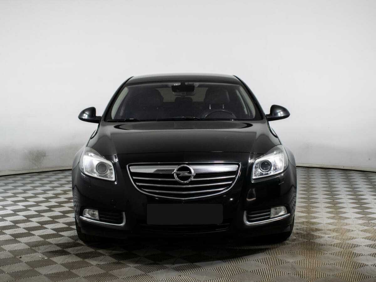 Opel Insignia с пробегом — 2011 год. Фото: #1