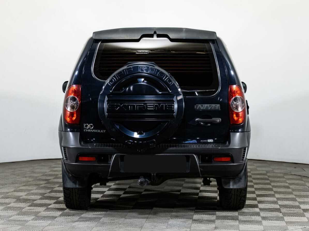 Chevrolet Niva с пробегом — 2011 год. Фото: #5