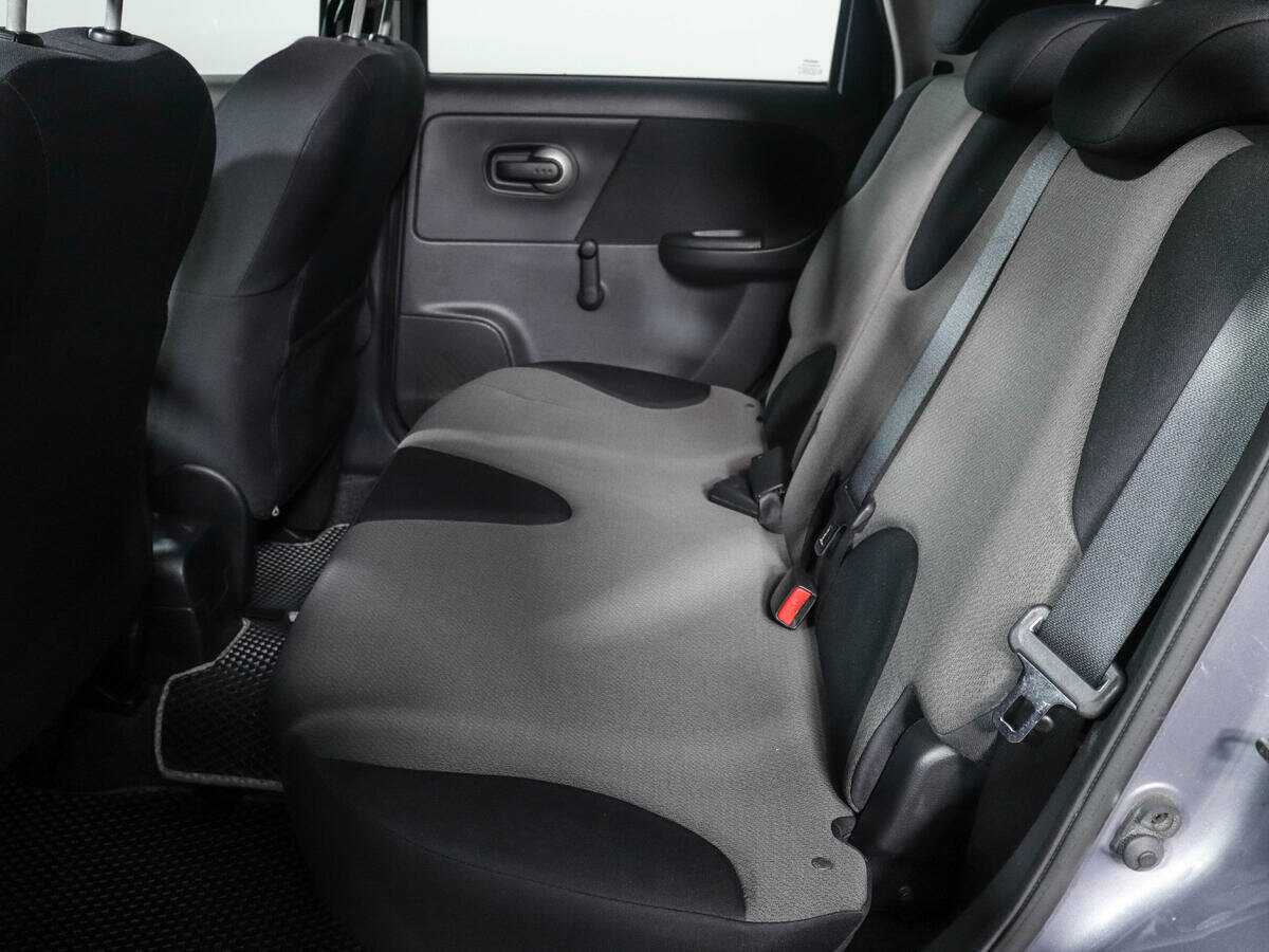 Nissan Note с пробегом — 2011 год. Фото: #7