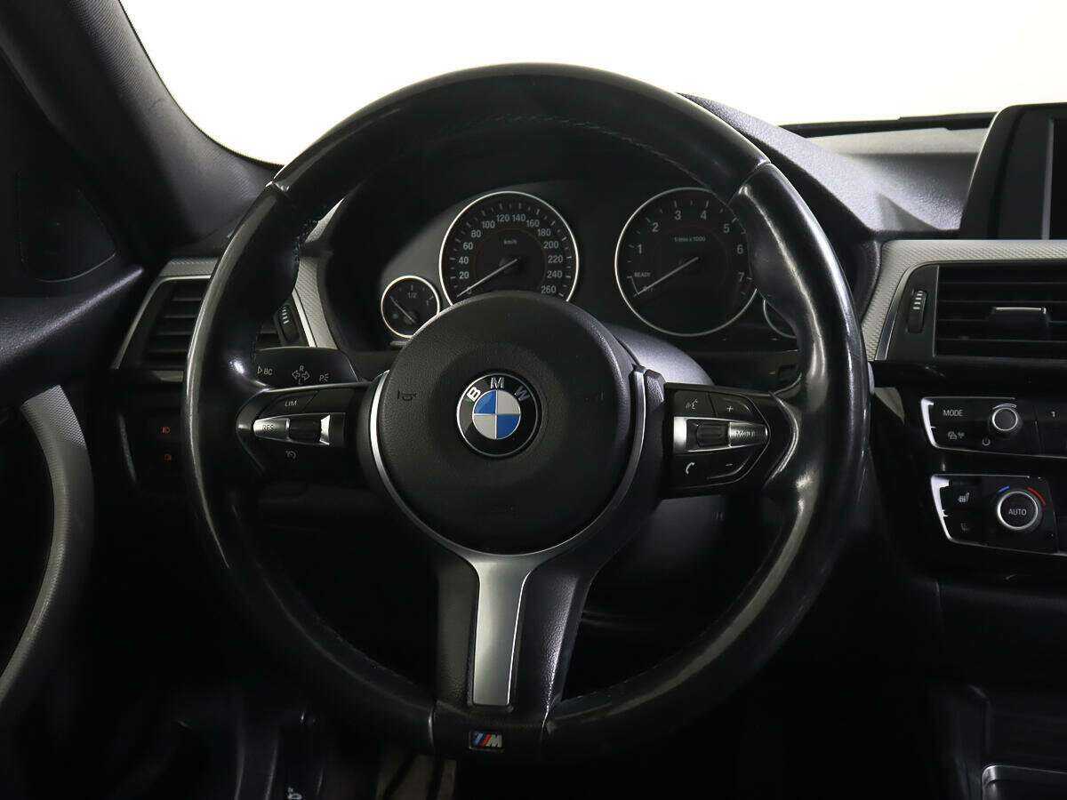 BMW 3 серии с пробегом — 2016 год. Фото: #12
