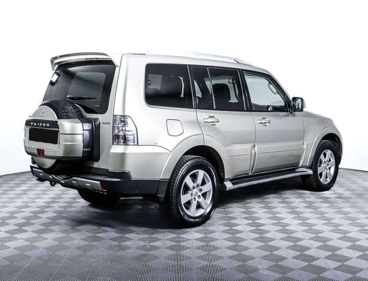 Mitsubishi Pajero с пробегом — 2008 год. Фото: #4